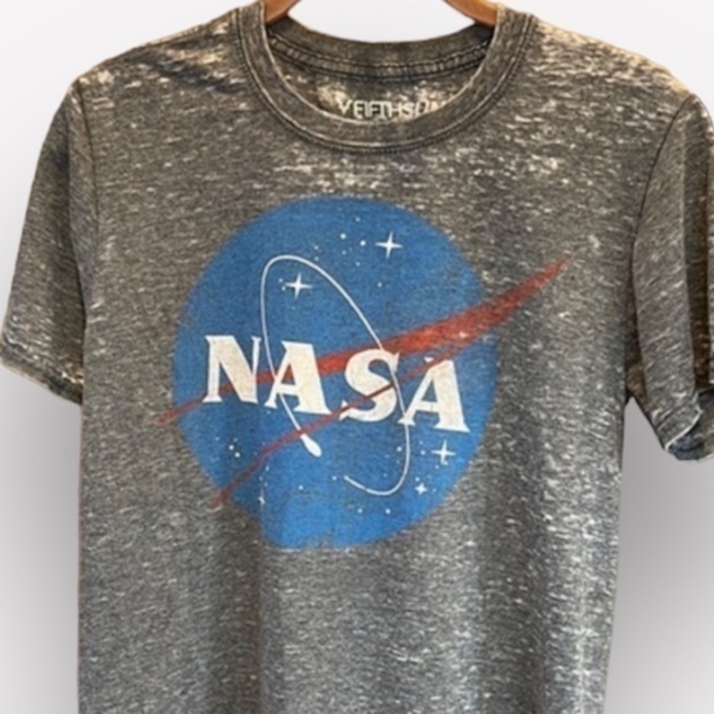 🚣‍♀️🍕🪻NASA logo t-shirt Fifth Sun burnout short sleeve crewneck S STEM CLOSEOUT